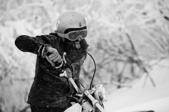 sam-christmas-nocaption-main-img563-1942465482