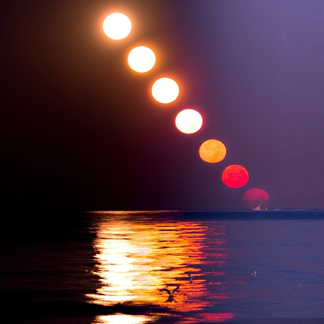 as the moon goes down the sun comes up… #time_slice (at Dockweiler State Beach)